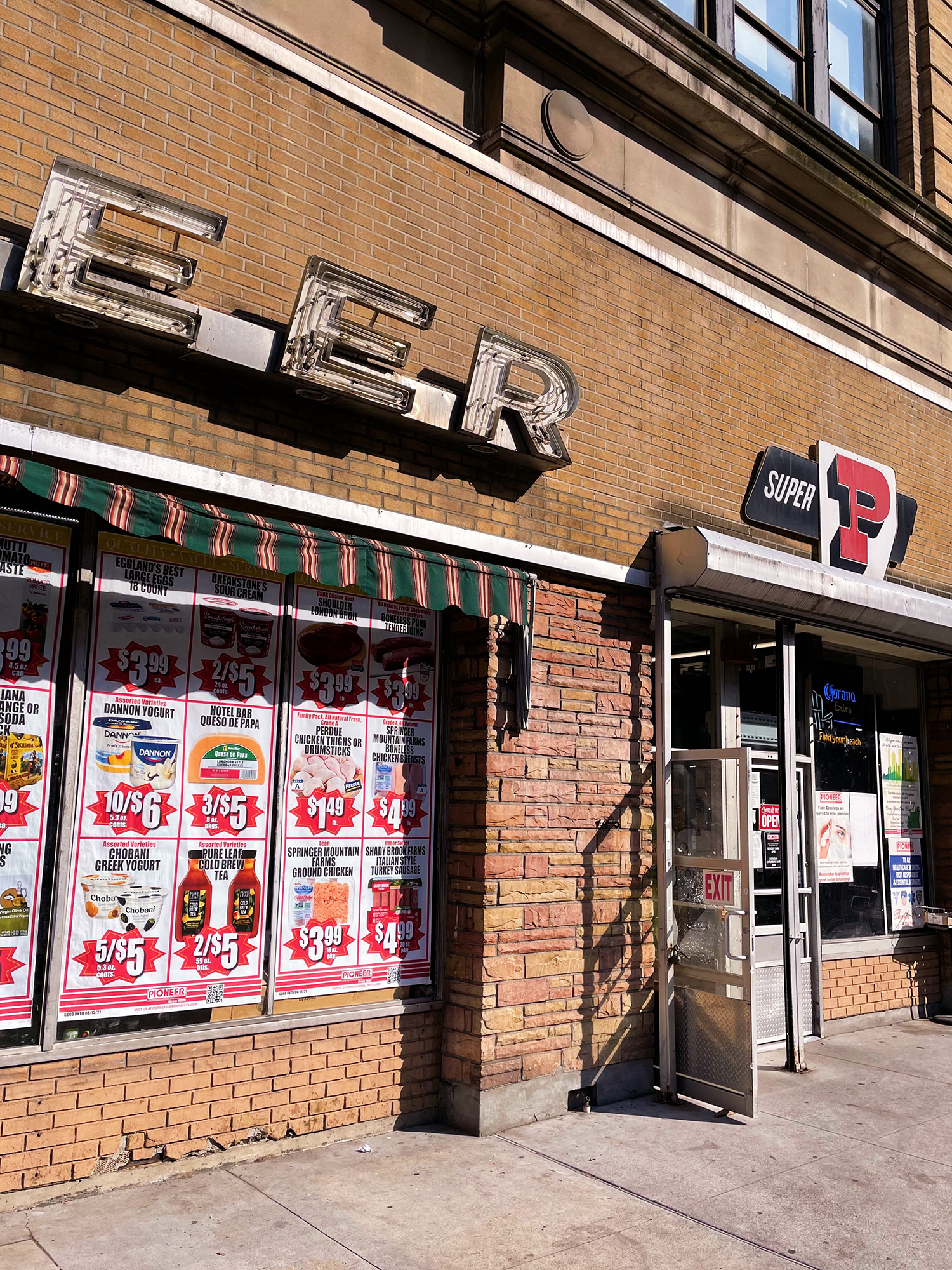 Pioneer Grocery